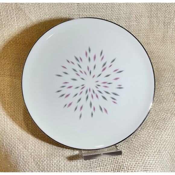 ROYAL JACKSON Festival Parisienne 6 3/8 in MCM pink gray petals appetizer plate - Picture 1 of 5